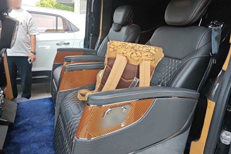 Used Mansory MV600 2021 2.0T Yuyu Gold Left Rear Seat