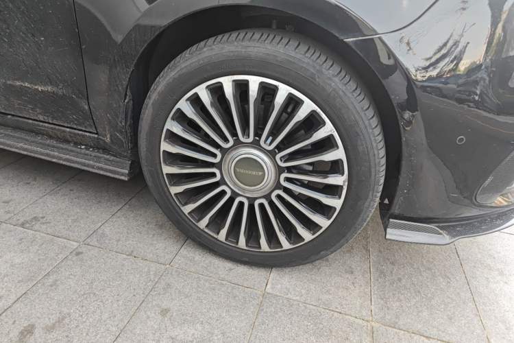 Used Mansory MV600 2021 2.0T Yuyu Gold Right Front Wheel Hub