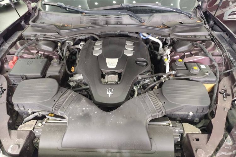Used Maserati Ghibli 2014 3.0T Standard Edition Engine Bay