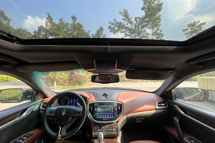 Used Maserati Ghibli 2014 3.0T Standard Edition Headliner