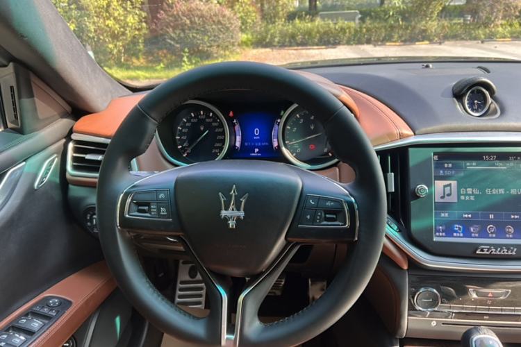 Used Maserati Ghibli 2014 3.0T Standard Edition Steering Wheel