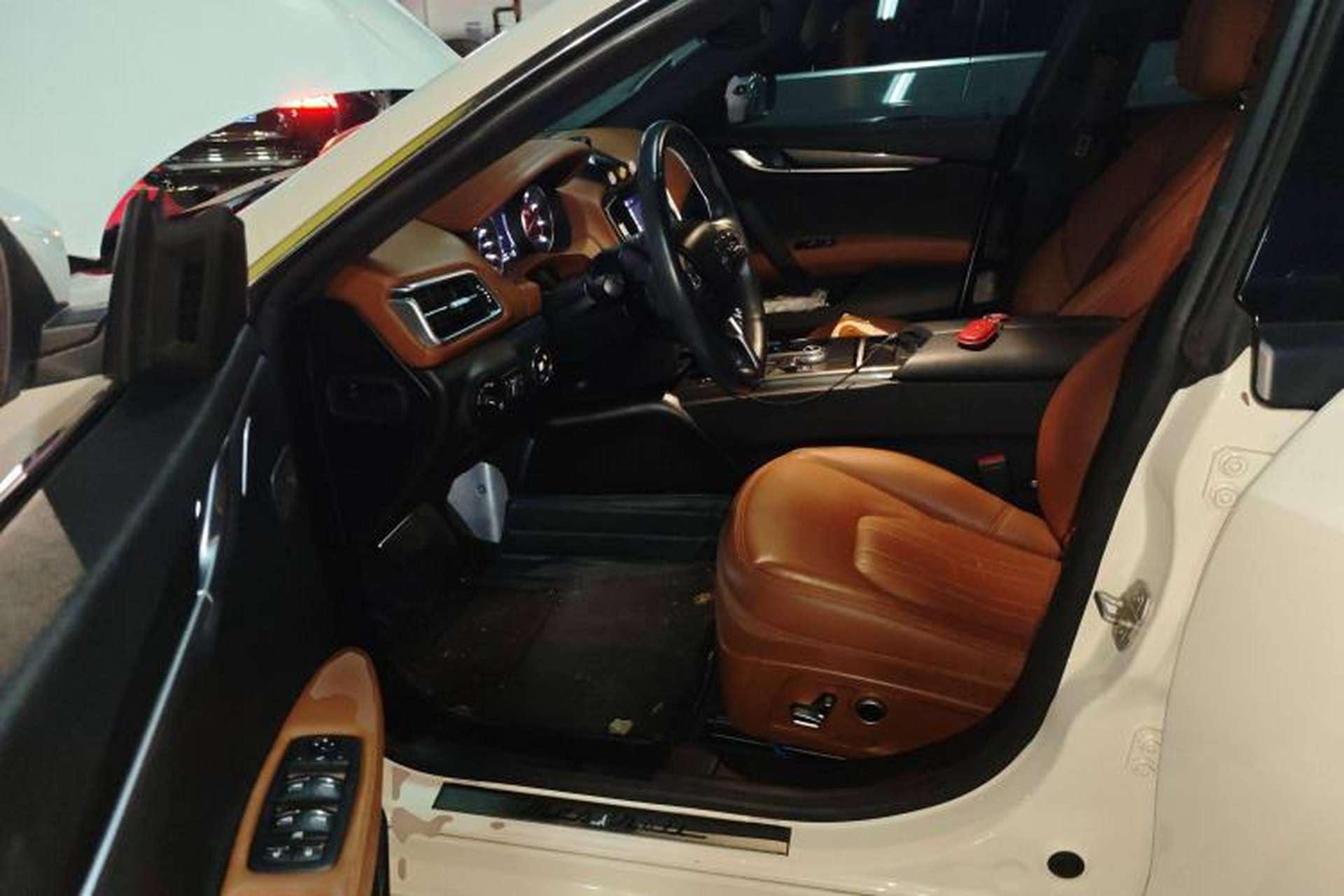 Used Maserati Ghibli 2021 2.0T Sharp Edition Driver Seat