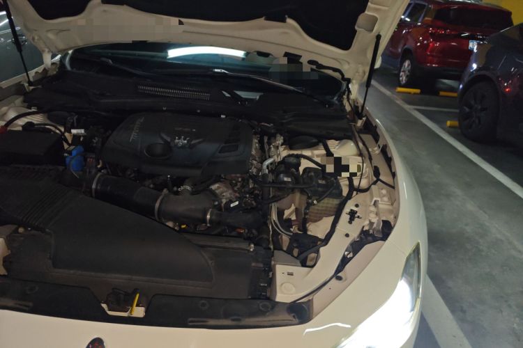 Used Maserati Ghibli 2021 2.0T Sharp Edition Engine Bay Left