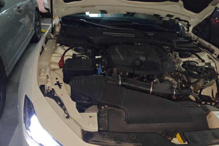 Used Maserati Ghibli 2021 2.0T Sharp Edition Engine Bay Right