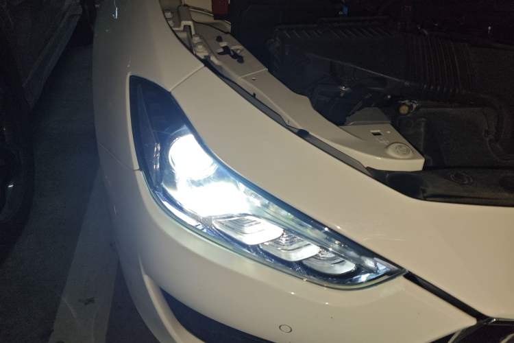 Used Maserati Ghibli 2021 2.0T Sharp Edition Right Front Headlight