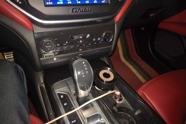 Used Maserati Ghibli 2014 3.0T Standard Edition Audio And AC Panel