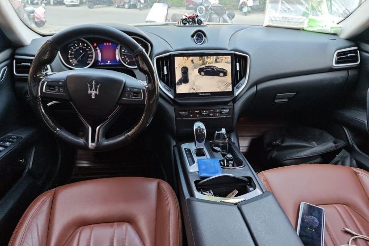 Used Maserati Ghibli 2014 3.0T Standard Edition Center Console