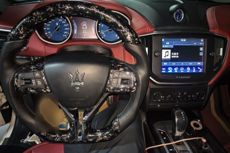 Used Maserati Ghibli 2014 3.0T Standard Edition Center Console