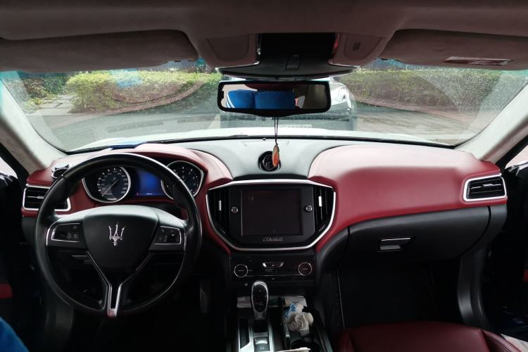 Used Maserati Ghibli 2014 3.0T Standard Edition Center Console