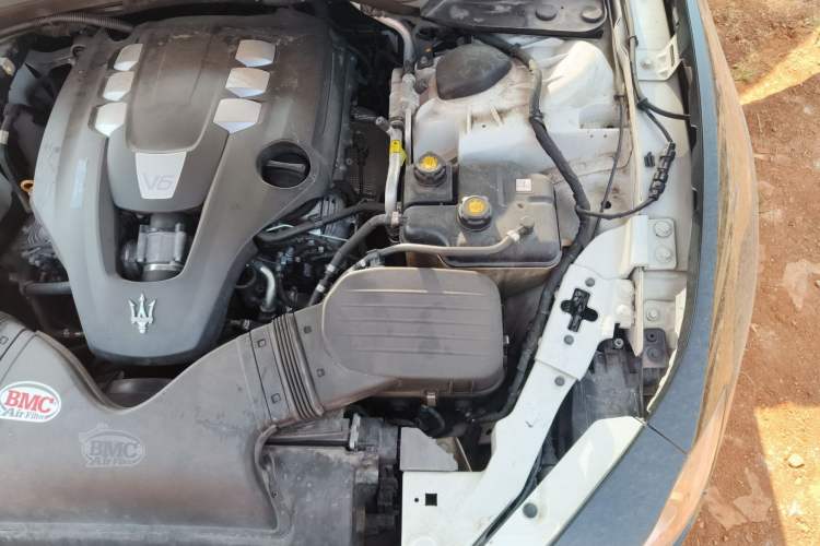 Used Maserati Ghibli 2014 3.0T Standard Edition Engine Bay Left