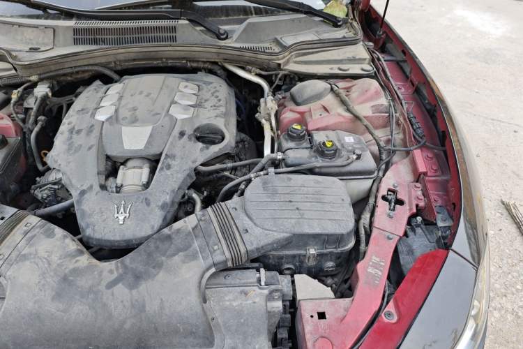 Used Maserati Ghibli 2014 3.0T Standard Edition Engine Bay Left