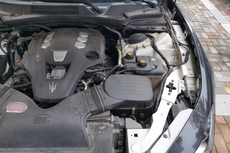 Used Maserati Ghibli 2014 3.0T Standard Edition Engine Bay Left