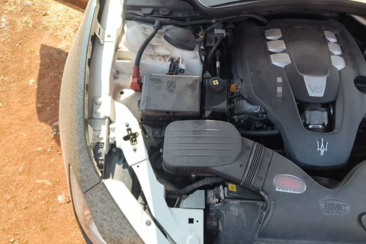 Used Maserati Ghibli 2014 3.0T Standard Edition Engine Bay Right