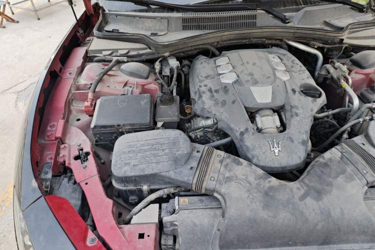 Used Maserati Ghibli 2014 3.0T Standard Edition Engine Bay Right