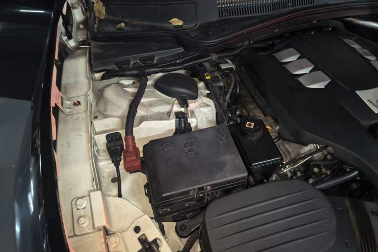 Used Maserati Ghibli 2014 3.0T Standard Edition Engine Bay Right