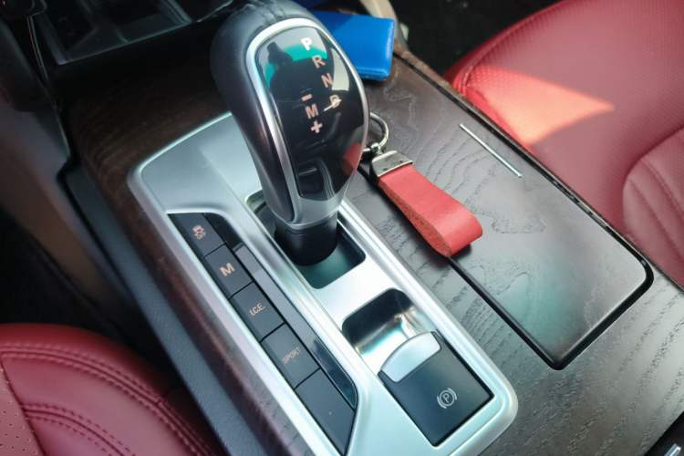 Used Maserati Ghibli 2014 3.0T Standard Edition Gear Lever