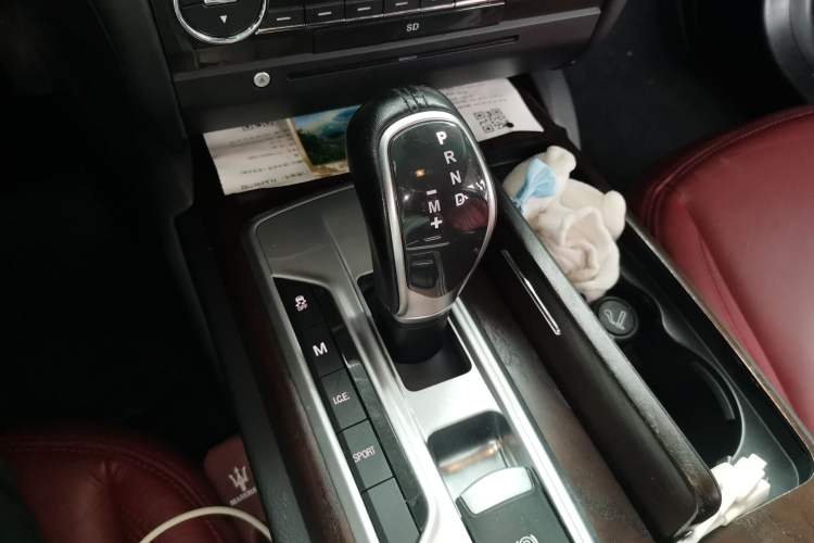 Used Maserati Ghibli 2014 3.0T Standard Edition Gear Lever