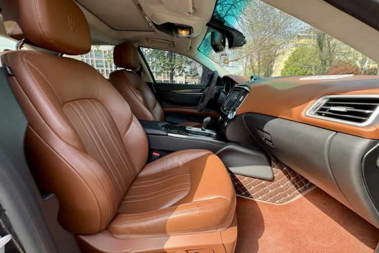 Used Maserati Ghibli 2014 3.0T Standard Edition Interior 2