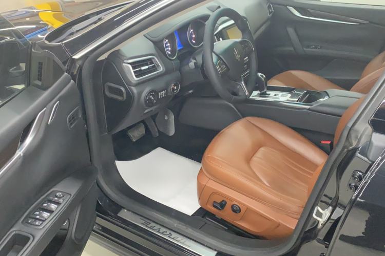 Used Maserati Ghibli 2014 3.0T Standard Edition Interior 2