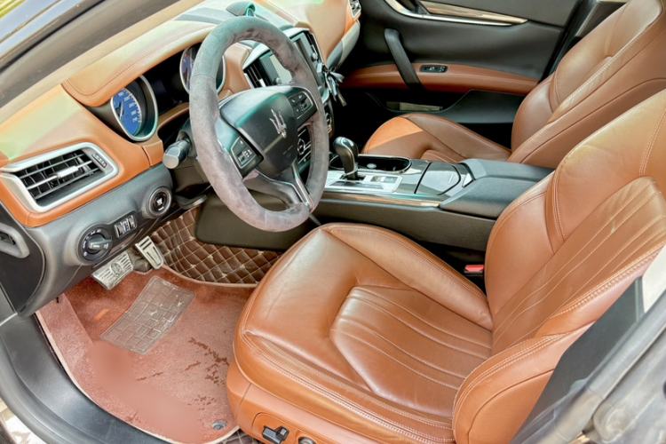 Used Maserati Ghibli 2014 3.0T Standard Edition Interior 4
