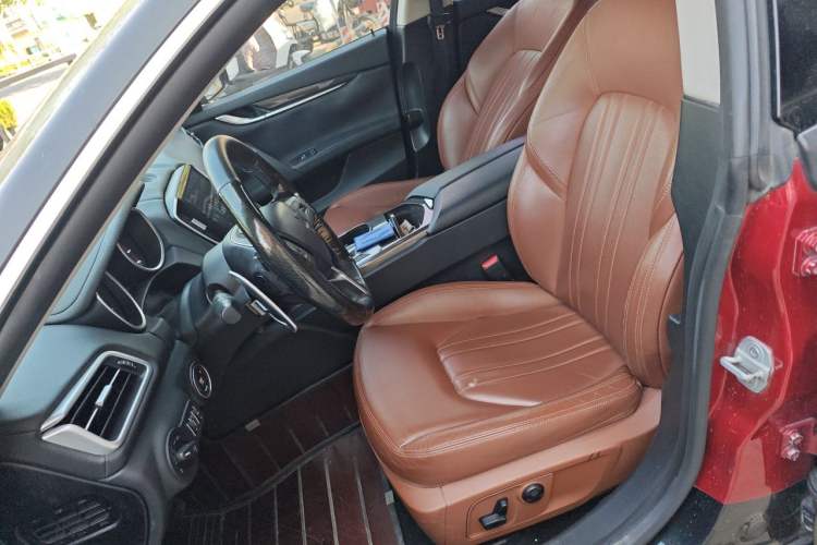 Used Maserati Ghibli 2014 3.0T Standard Edition Left Front Seat