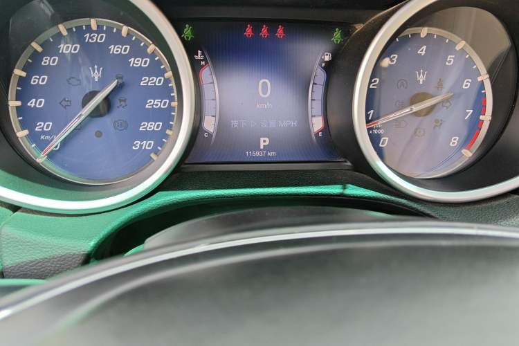 Used Maserati Ghibli 2014 3.0T Standard Edition Odometer Close Up