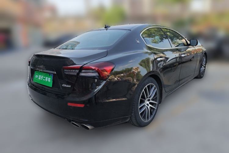 Used Maserati Ghibli 2014 3.0T Standard Edition Rear Right 45 Deg