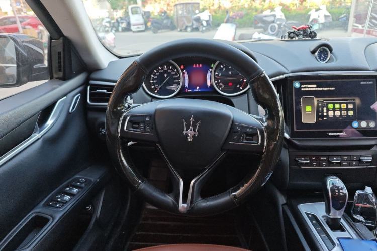 Used Maserati Ghibli 2014 3.0T Standard Edition Steering Wheel