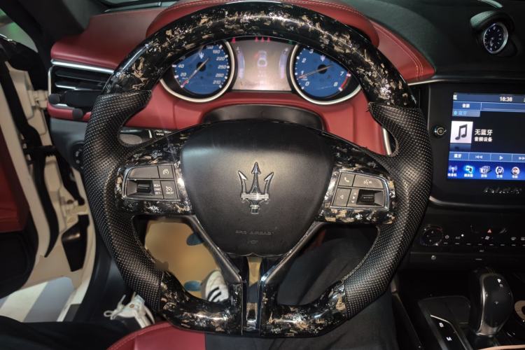 Used Maserati Ghibli 2014 3.0T Standard Edition Steering Wheel