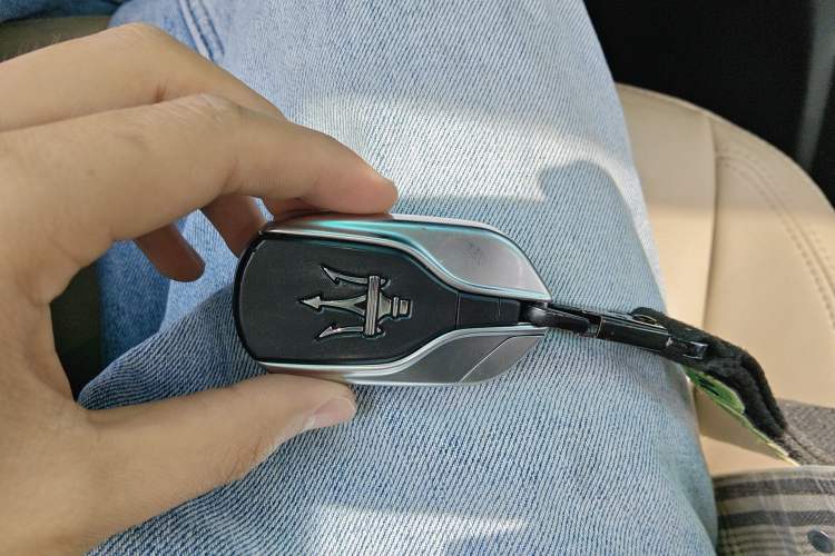 Used Maserati Ghibli 2014 3.0T Standard Edition Vehicle Key