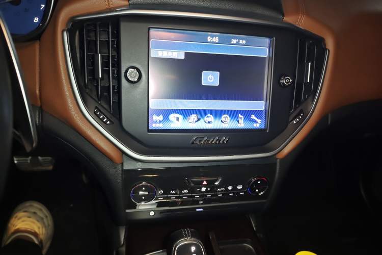 Used Maserati Ghibli 2014 3.0T S Q4 Audio And AC Panel