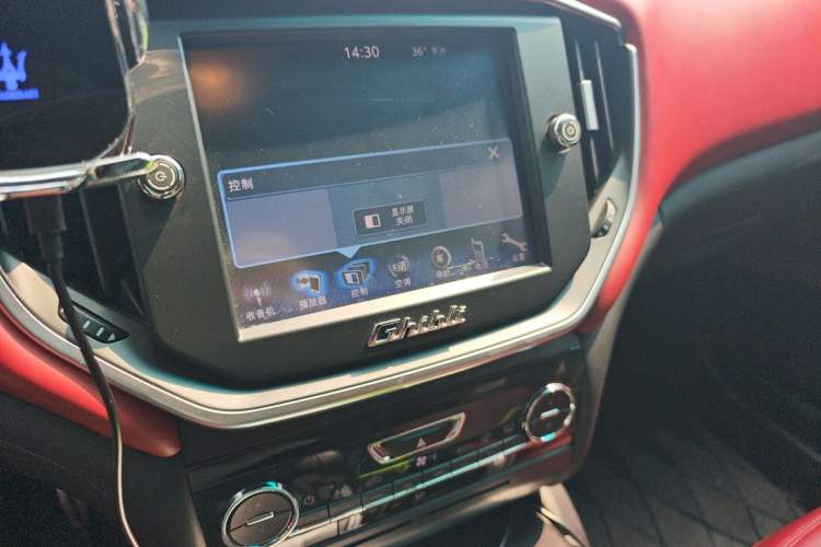 Used Maserati Ghibli 2014 3.0T Standard Edition Audio And AC Panel