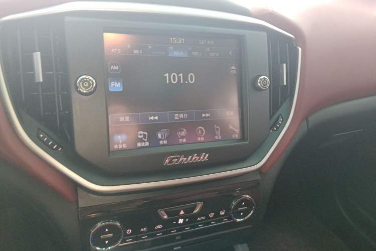 Used Maserati Ghibli 2014 3.0T Standard Edition Audio And AC Panel