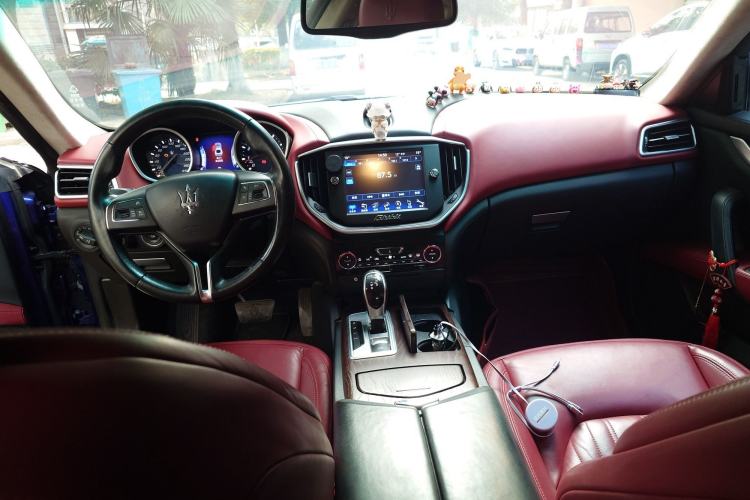 Used Maserati Ghibli 2014 3.0T Standard Edition Center Console