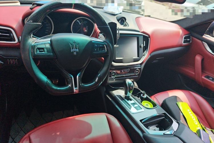 Used Maserati Ghibli 2014 3.0T Standard Edition Center Console