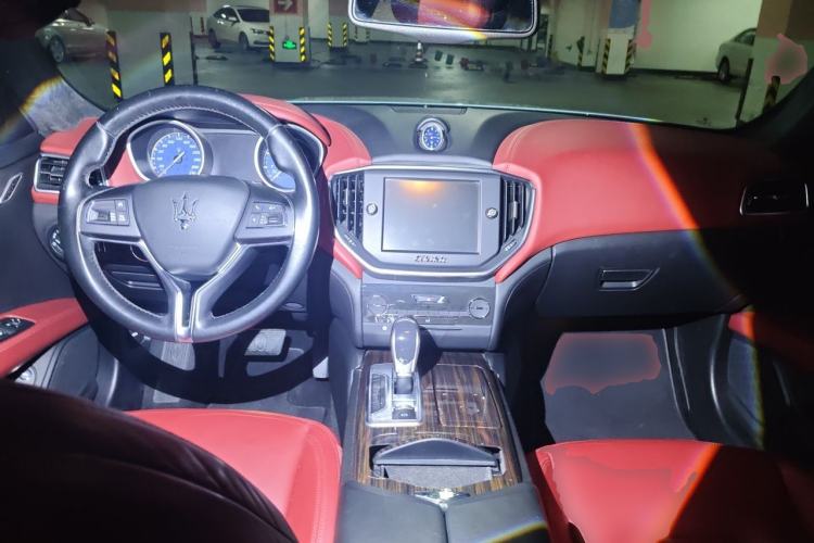 Used Maserati Ghibli 2014 3.0T Standard Edition Center Console