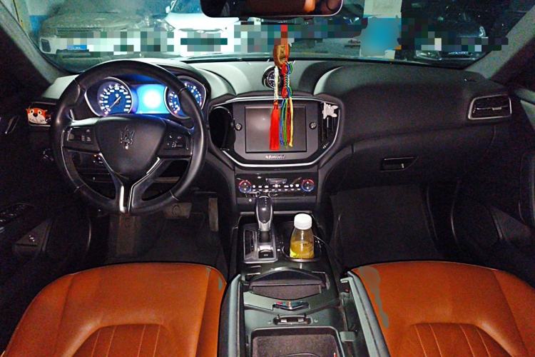 Used Maserati Ghibli 2014 3.0T Standard Edition Center Console