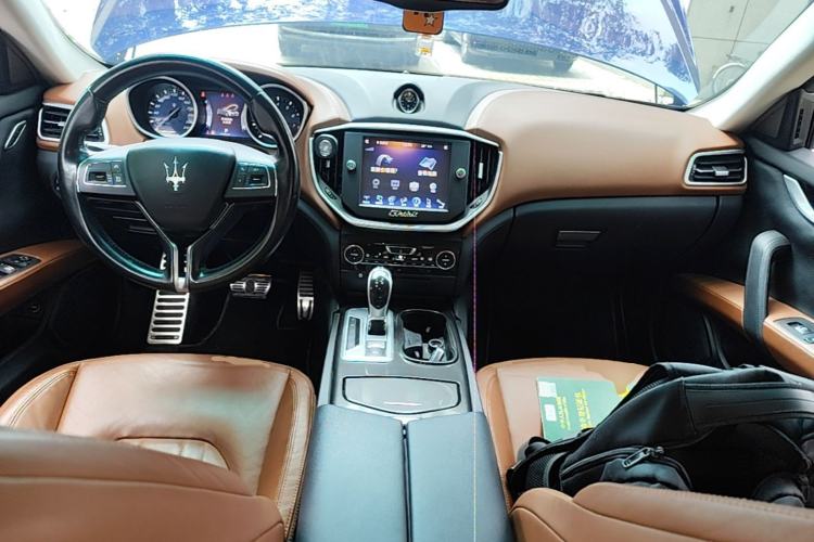Used Maserati Ghibli 2014 3.0T Standard Edition Center Console