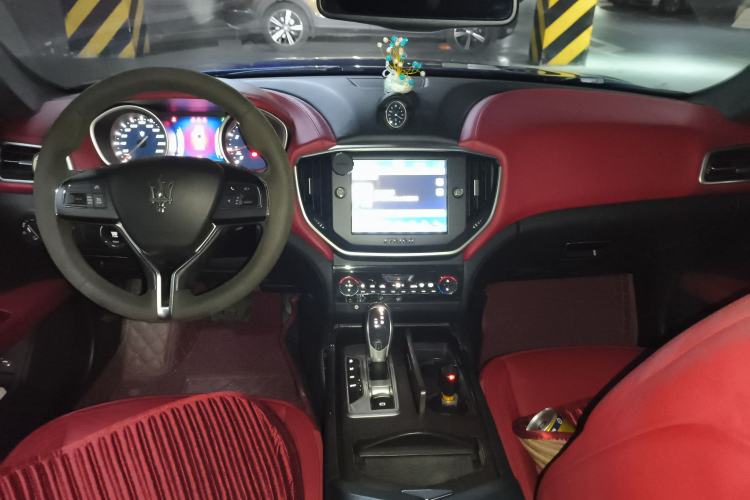 Used Maserati Ghibli 2014 3.0T Standard Edition Center Console