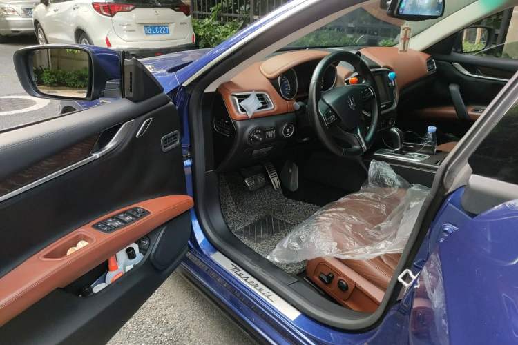 Used Maserati Ghibli 2014 3.0T S Driver Seat