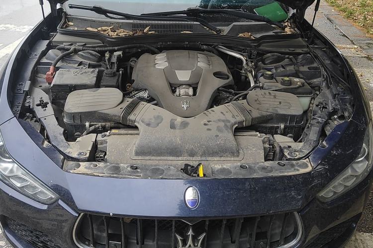 Used Maserati Ghibli 2014 3.0T Standard Edition Engine Bay