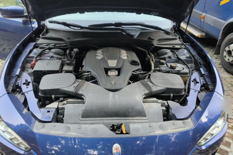 Used Maserati Ghibli 2014 3.0T Standard Edition Engine Bay