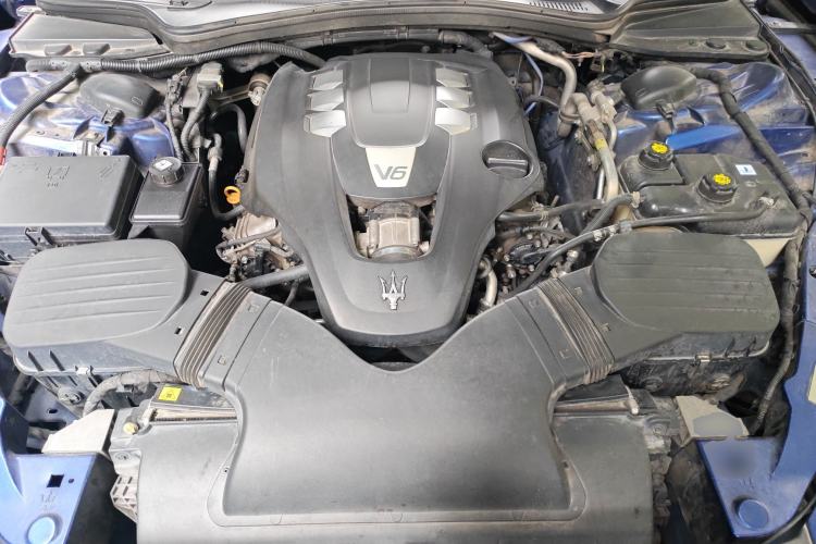 Used Maserati Ghibli 2014 3.0T Standard Edition Engine Bay