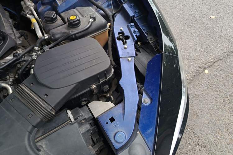 Used Maserati Ghibli 2014 3.0T Standard Edition Engine Bay Left