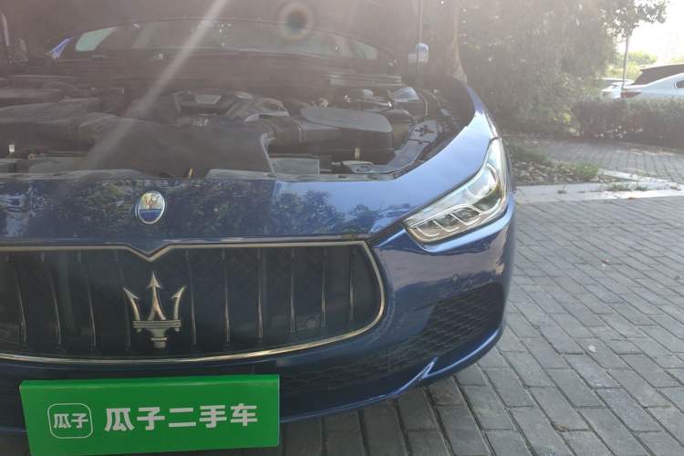 Used Maserati Ghibli 2014 3.0T Standard Edition Engine Bay Left