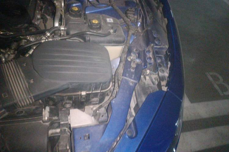 Used Maserati Ghibli 2014 3.0T Standard Edition Engine Bay Left