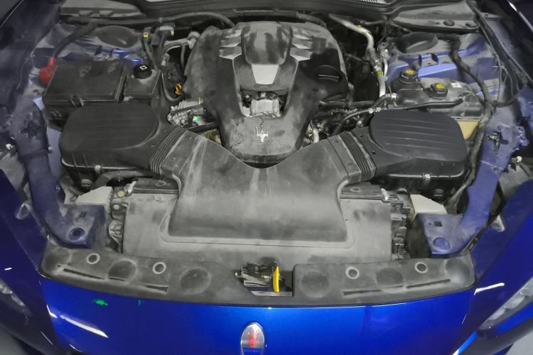Used Maserati Ghibli 2014 3.0T Standard Edition Engine Bay