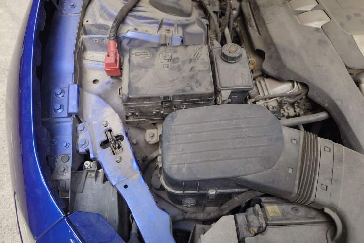 Used Maserati Ghibli 2014 3.0T Standard Edition Engine Bay Right
