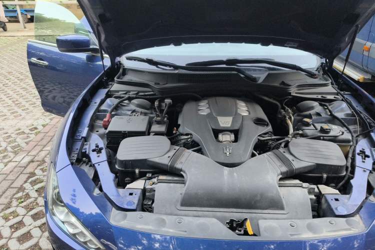 Used Maserati Ghibli 2014 3.0T Standard Edition Engine Bay Right