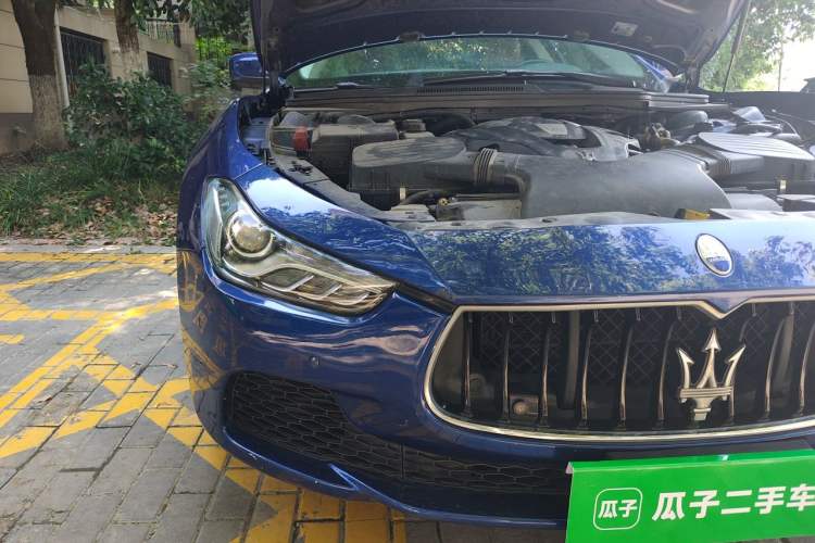 Used Maserati Ghibli 2014 3.0T Standard Edition Engine Bay Right